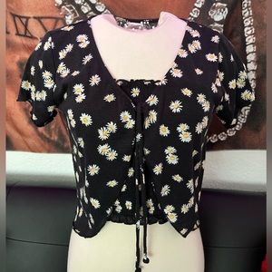 No Boundaries Flower 2/piece Twin Set Tank Top w/ Blouse Womens.